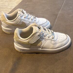 Nike Cream and White Casual Sneakers